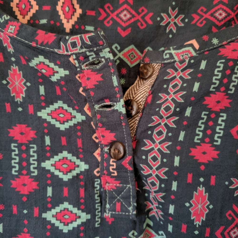 Aztec pattern blouse - Picture 3 of 8